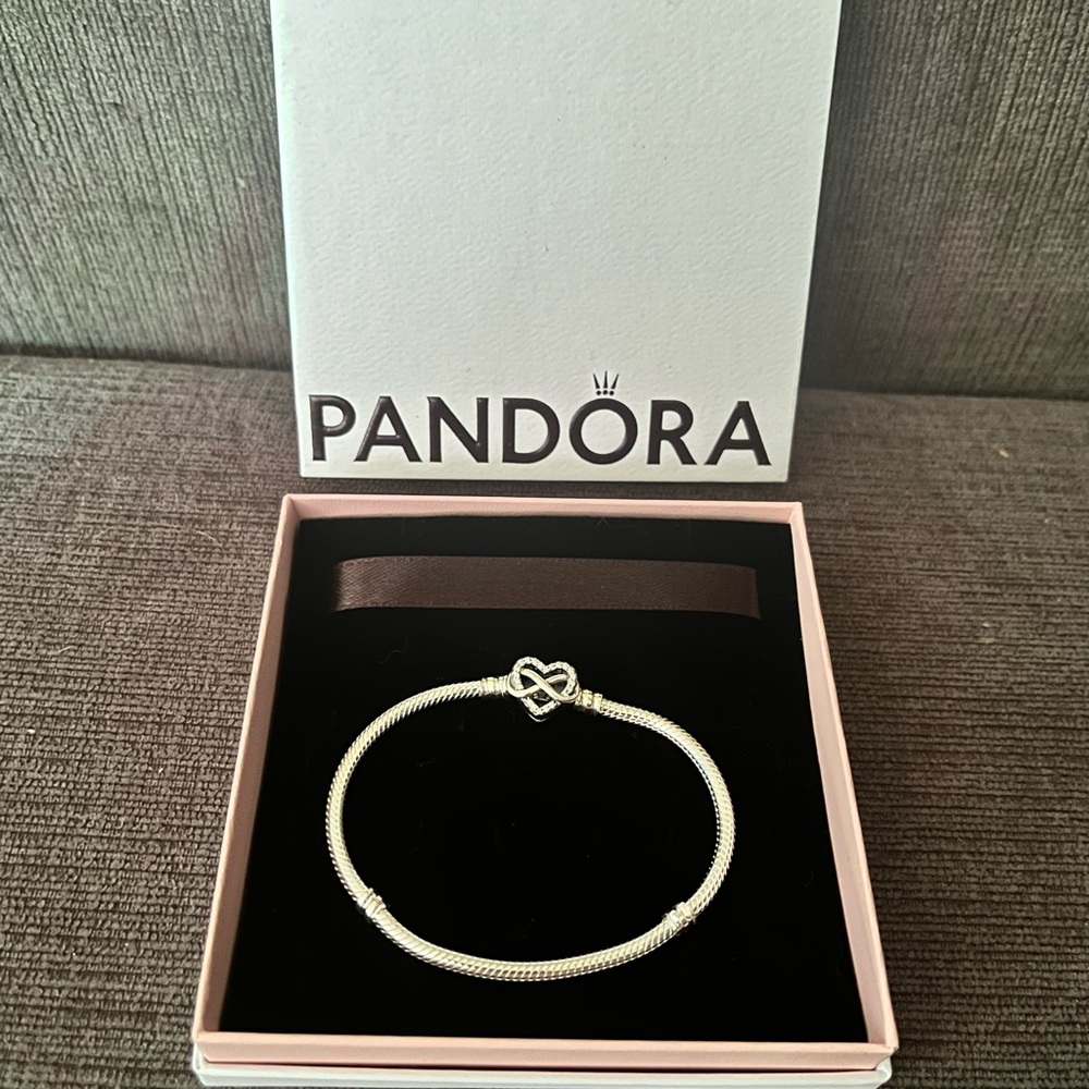 Pandora sparkly infinity heart bracelet